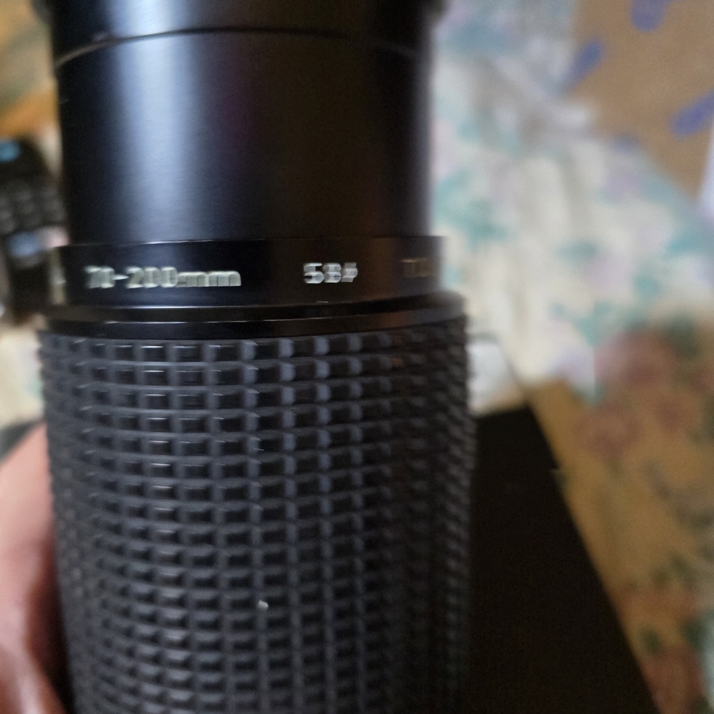 Black Telephoto Zoom Lens - Picture 5 of 11
